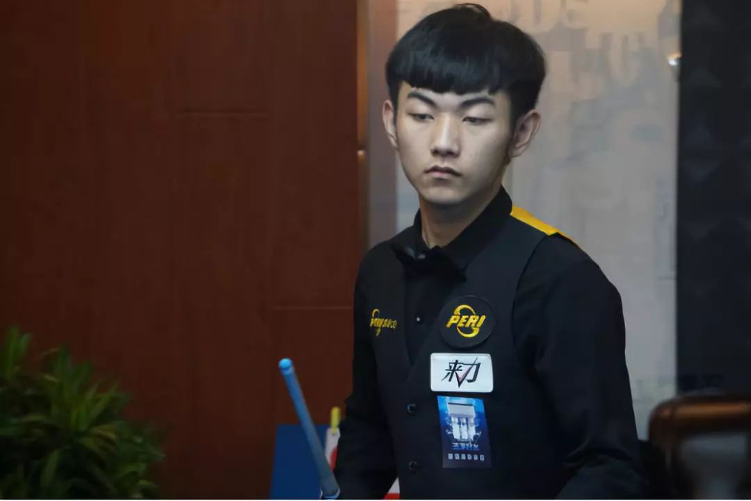 身材高大的 身材高大的