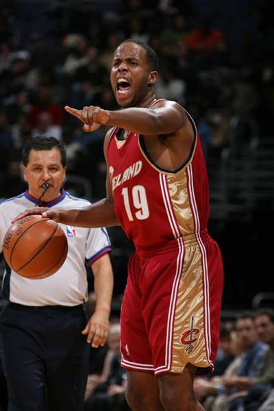 外线三分几 外线三分几